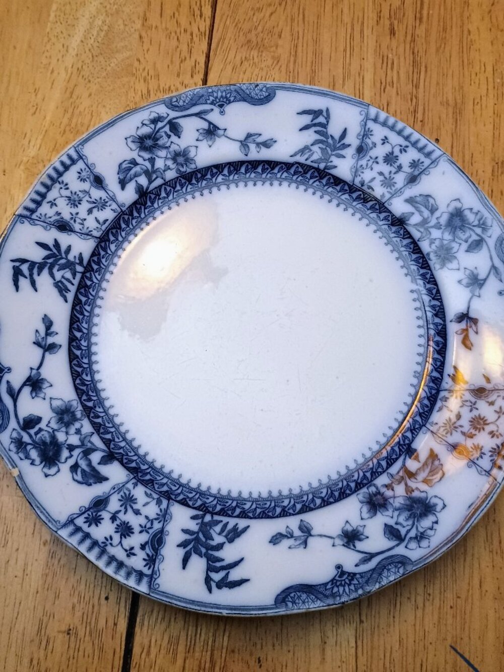 Antique Ridgways "Lichfield" pattern Royal Semi Porcelain plate from the 1880